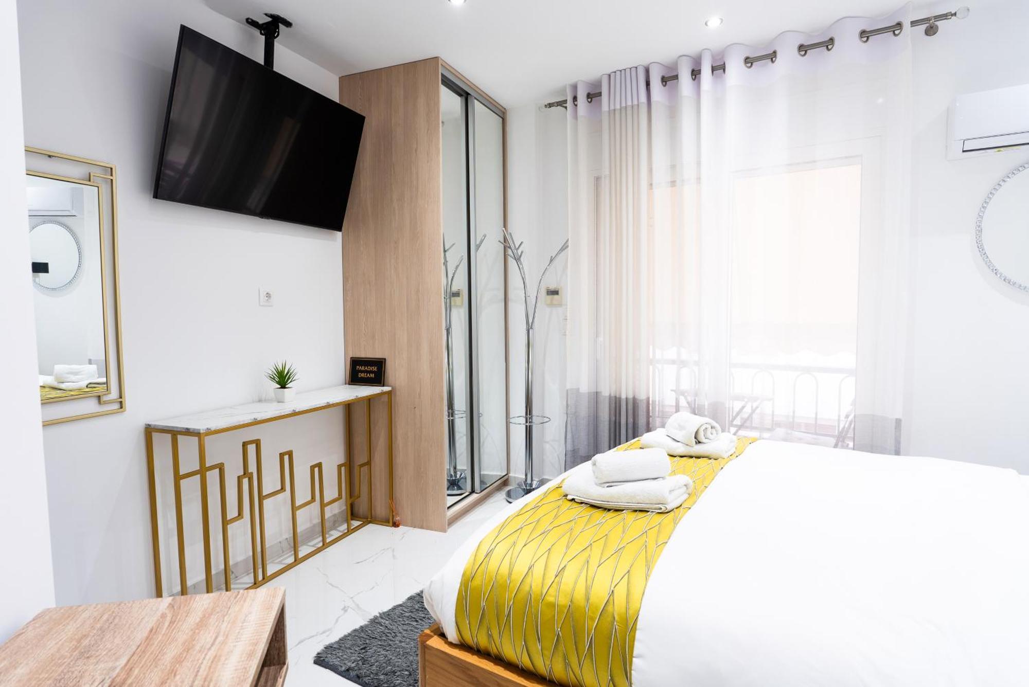 Apartment Paradise+ With Jacuzzi In The Heart Of Athens! Athens