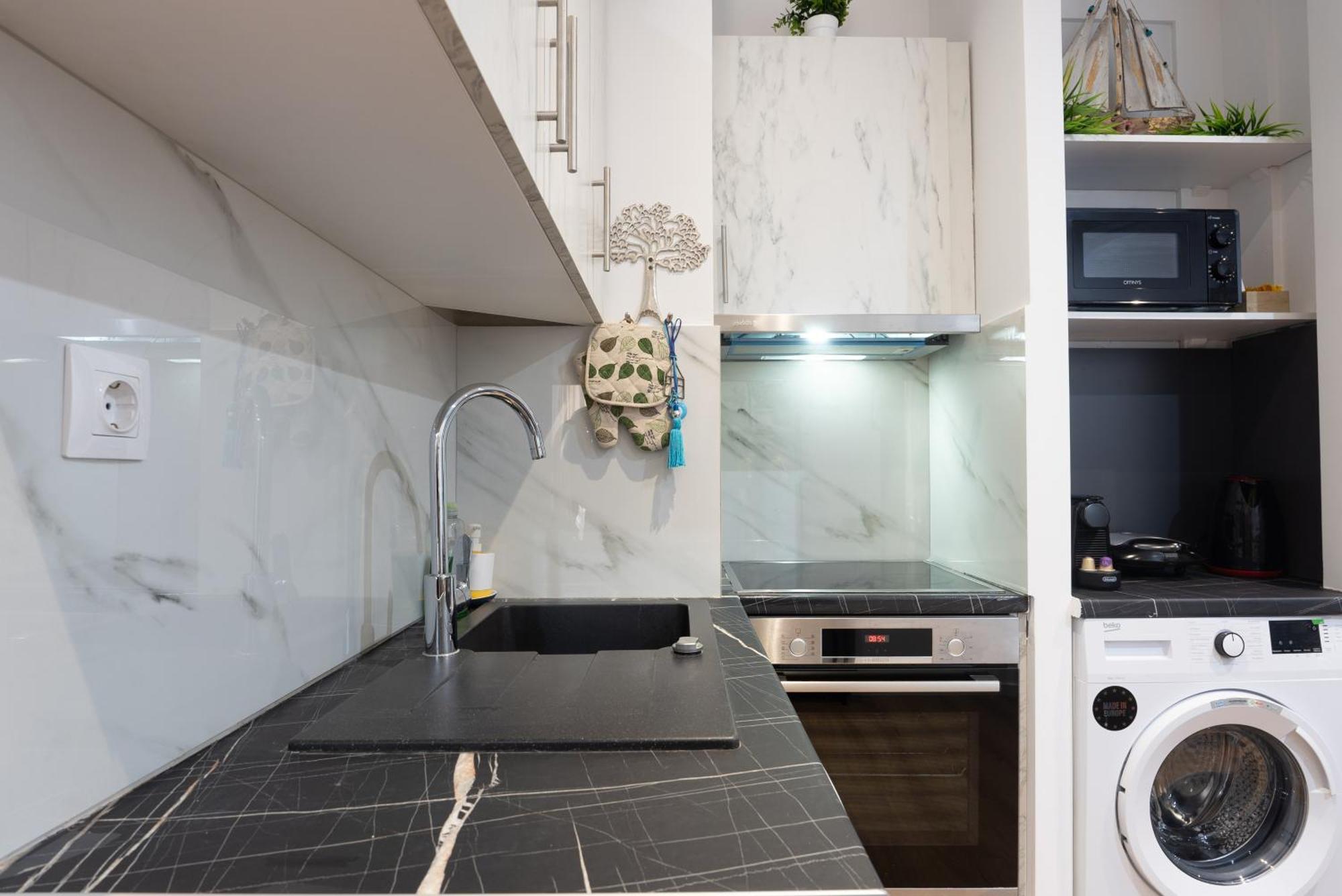 Paradise+ With Jacuzzi In The Heart Of Athens! Apartment