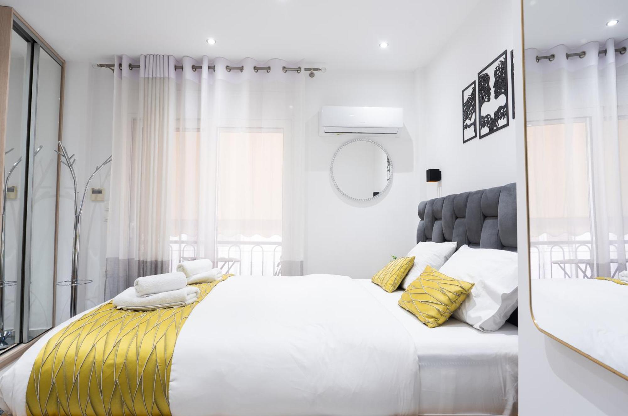 Paradise+ With Jacuzzi In The Heart Of Athens! Athens